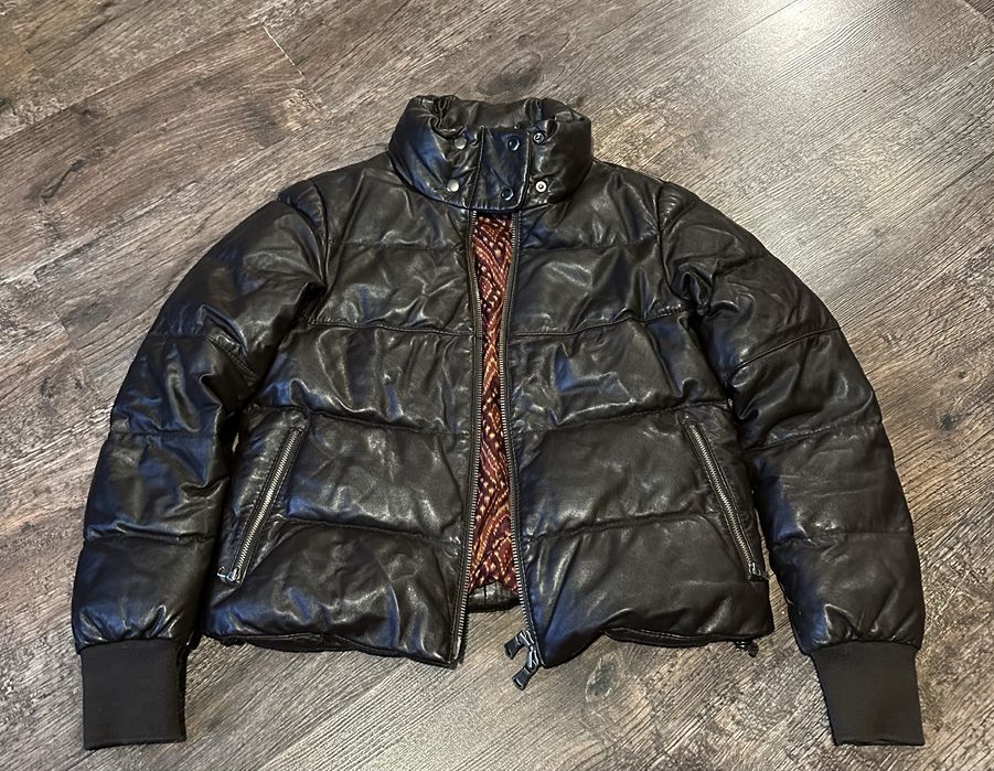 Бомбър от естествена кожа в тъмно кафяво