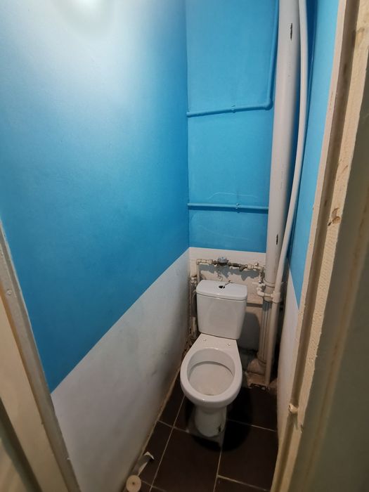 Продаётся 2-х ком кв-ра в 16 мкр дом 35