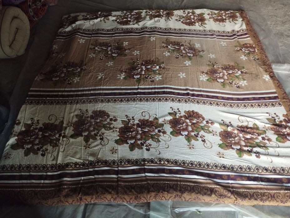 Продам матрасы и подушки.