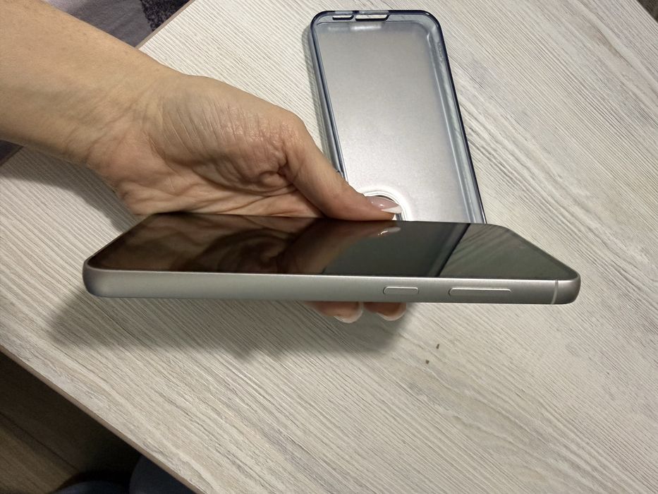 Продам Samsung S23 FE 256 gb памяти