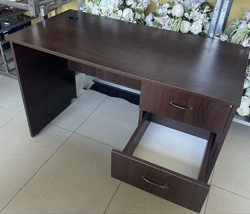 Birou lemn - culoare maro 2 sertare