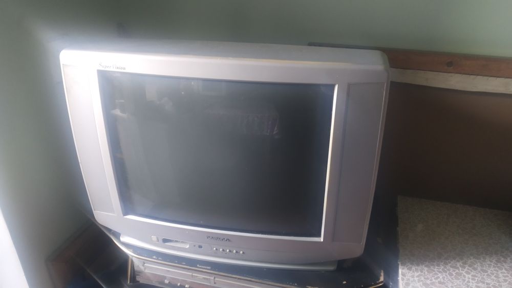Продам телевизор Daewoo недорого отдам