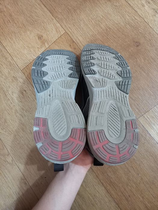 Продам кроссы пума