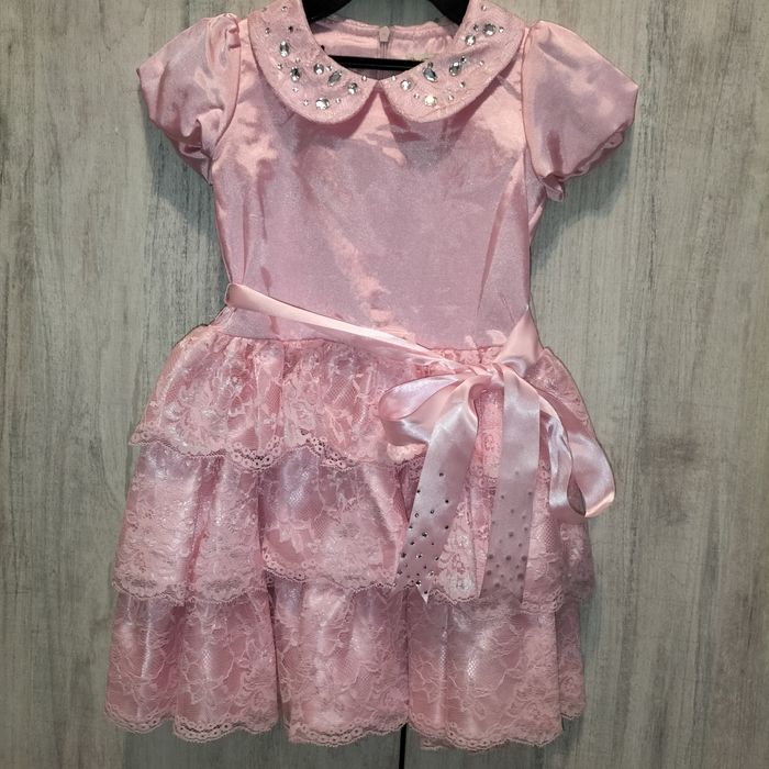 Продам красивые платья