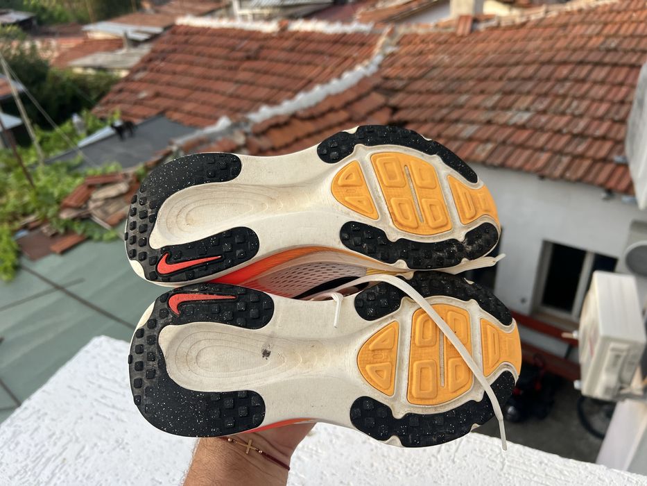 Nike Vomero18 38.5 Wmns