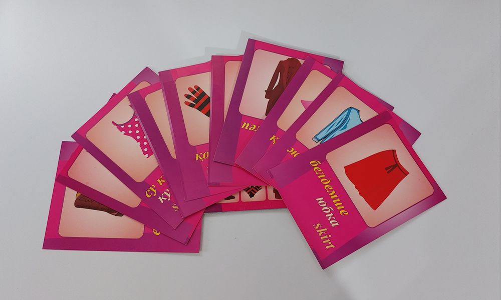 Карточки на трех языках