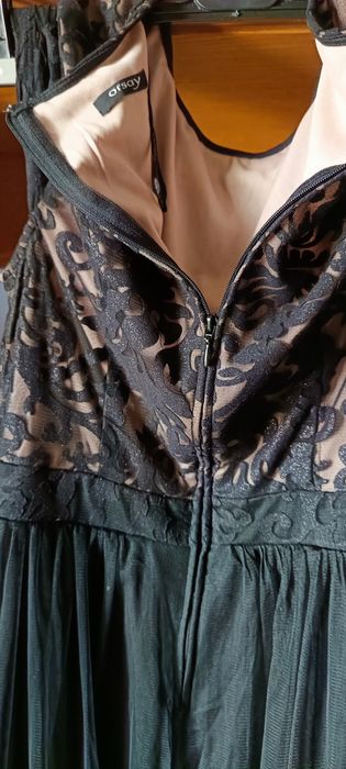 Rochie de eveniment.