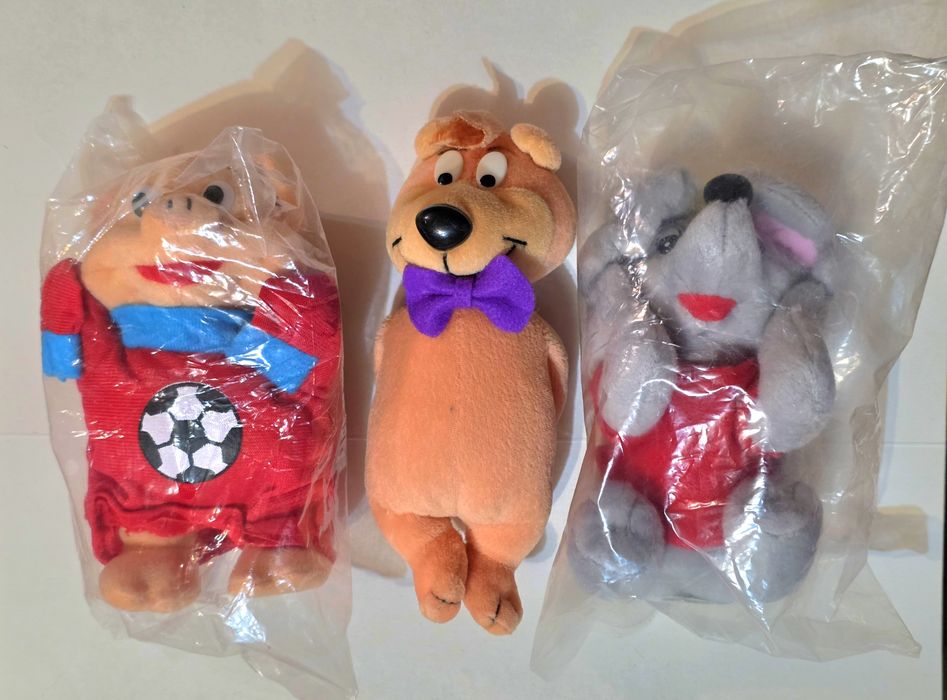 Продавам плюшени играчки от Kinder