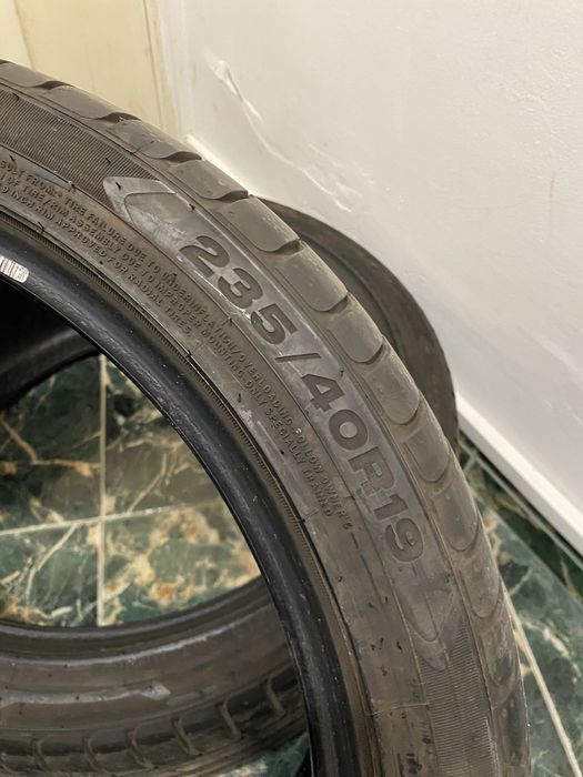 235/40/19 DOT-23 6+mm