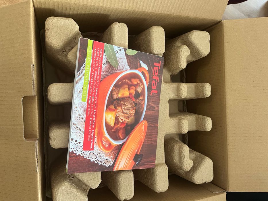 Продавам нов мултикукър Тефал