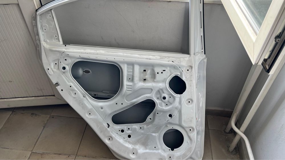 Задний левый дверь на киа рио 2021 год