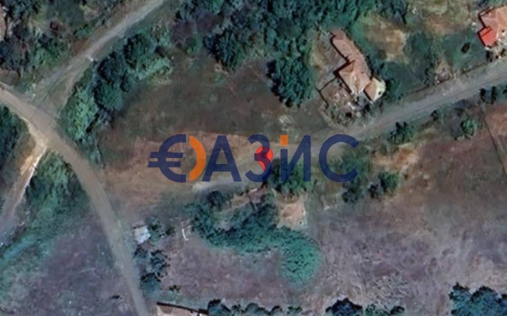 Къща за основен ремонт, 120 кв.м. + 2150 кв.м. двор, с. Загорци,