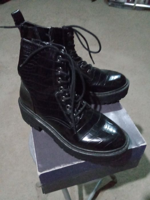 продам осенние ботинки