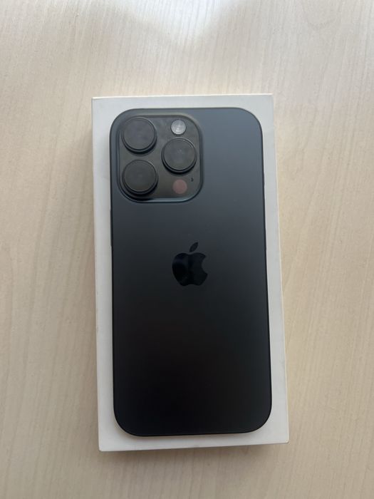 Продам iphone 16 pro