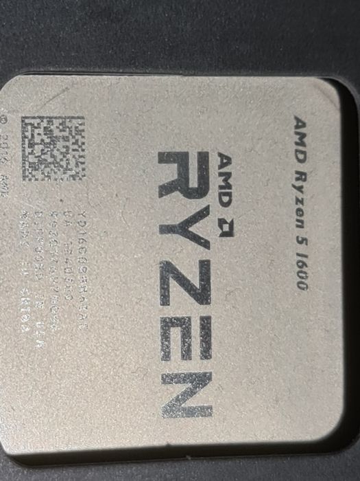Ryzen 5 1600 cu cooler stock AMD