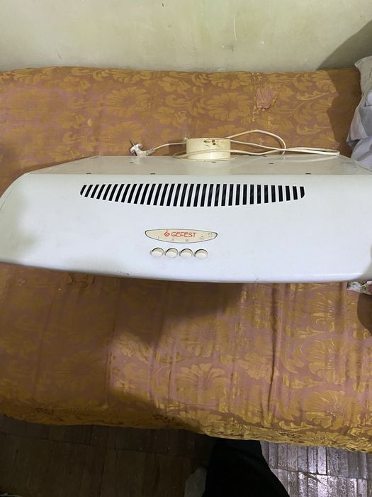 Продается вытяжка Gefest