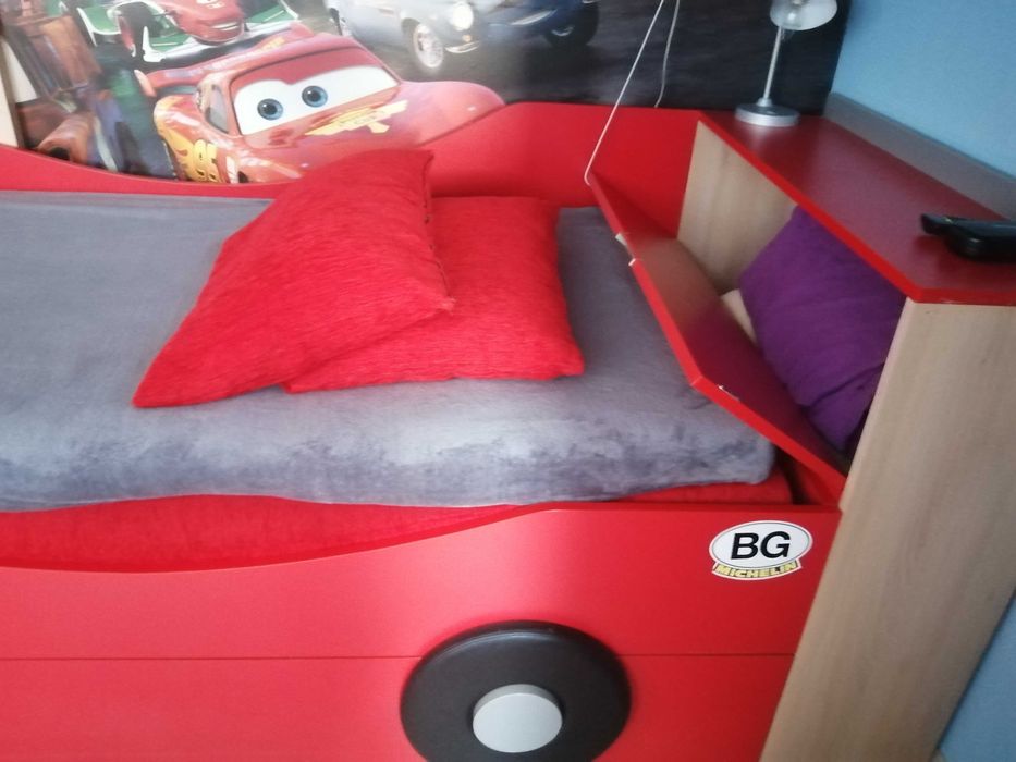 Легло-кола на 2 нива с матраци, ракла и предница за кормило