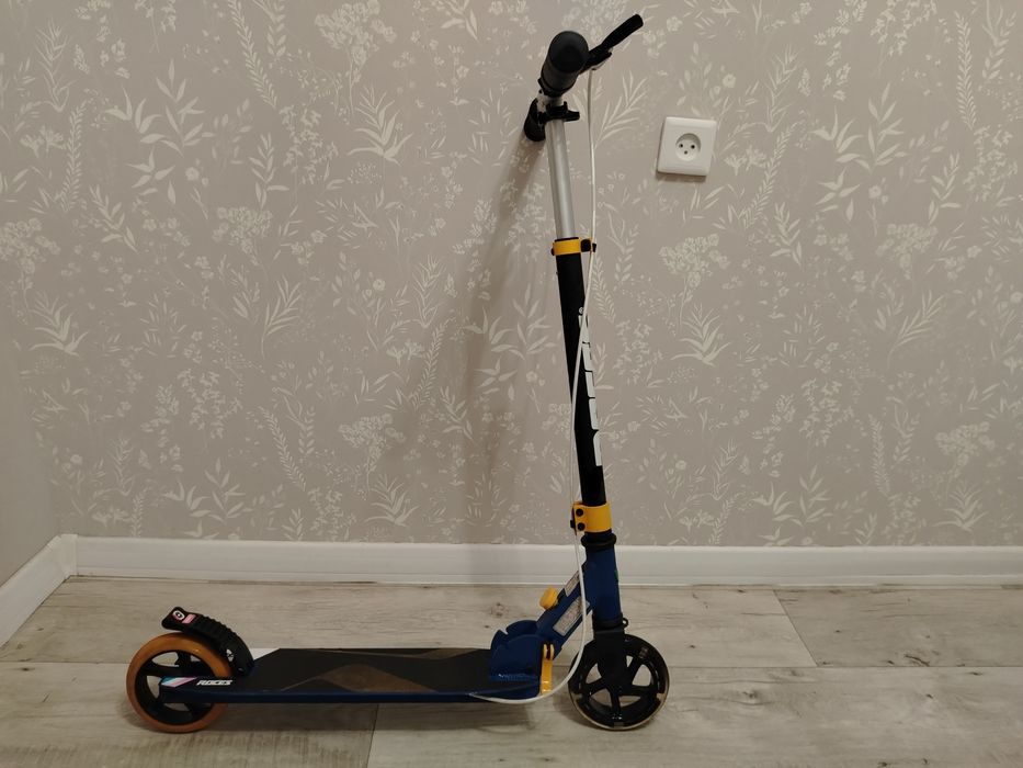 Продам самокат детский