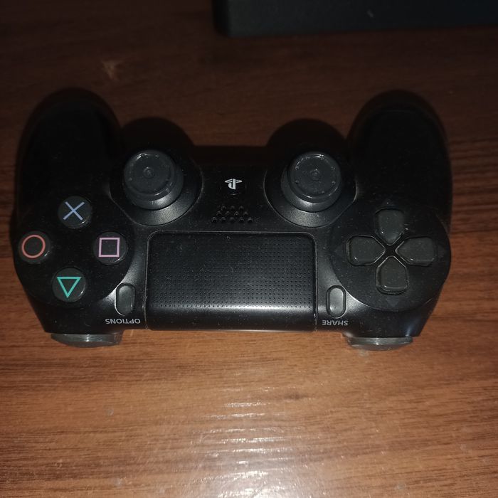Обмен или продажа ps4, провода все есть