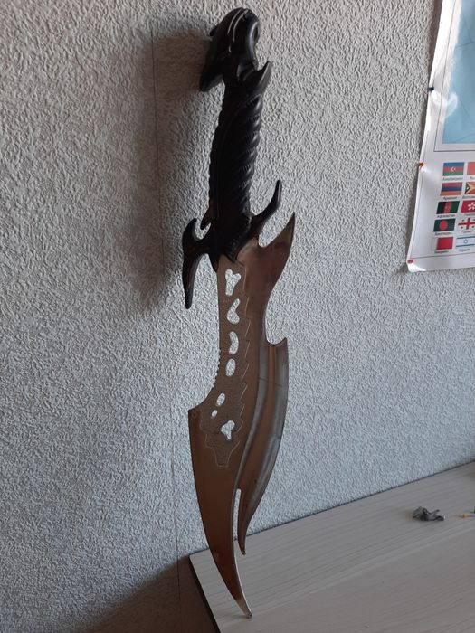 Продам игрушечные сабли