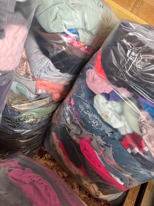 Дрехи на едро втора употреба