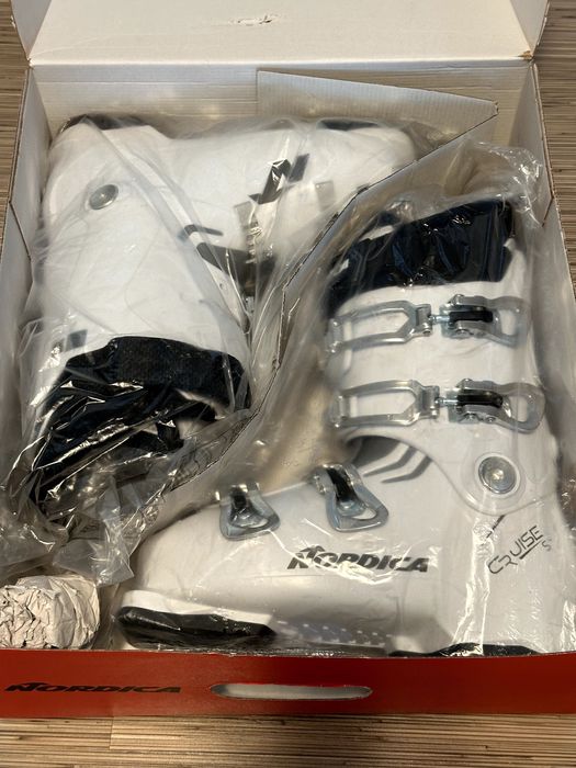 Clăpari ski Nordica Cruise S W – MP 25.5 / EU 39-40 – aproape noi