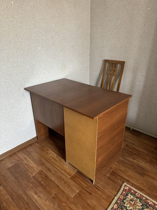 Стол для работы