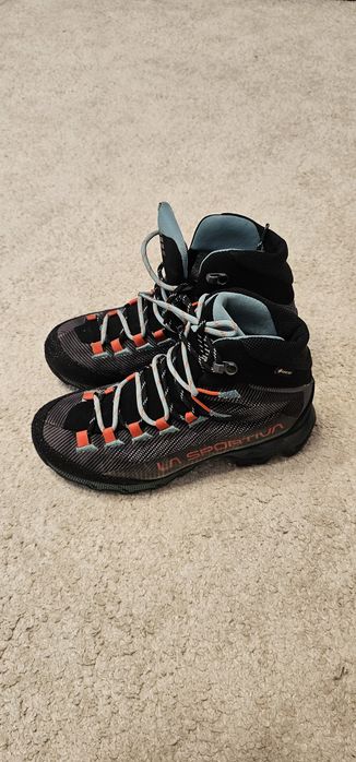 Ghete La Sportiva Aequilibrium Hike GTX  39.5 EU