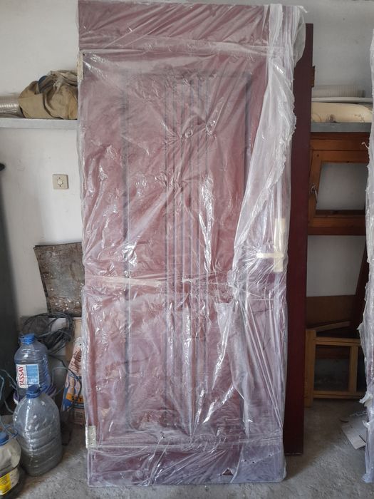 Двери деревянные