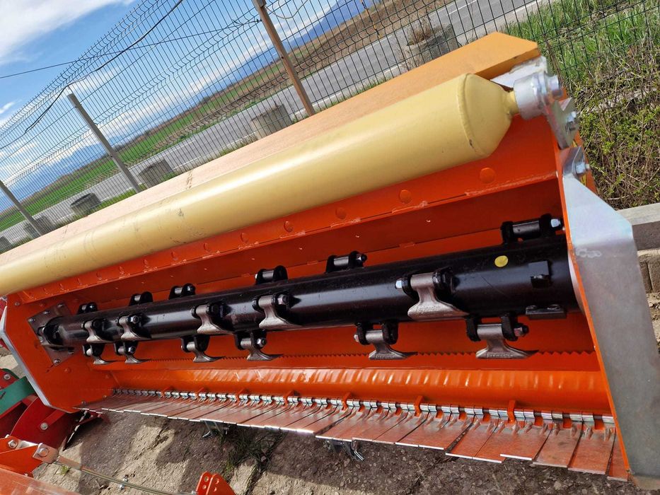 Tocator de curatare a terenurilor dupa recoltare - AGRIMASTER KA N (SKD) 2600