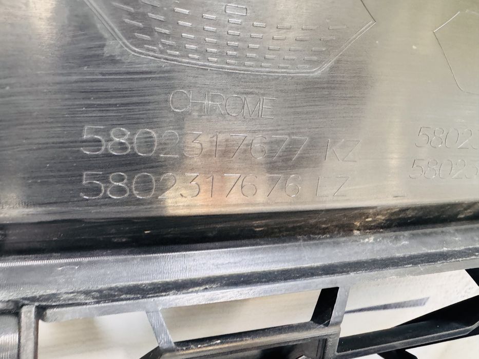 Grila radiator Iveco Daily model dupa 2019 cod 58023117677