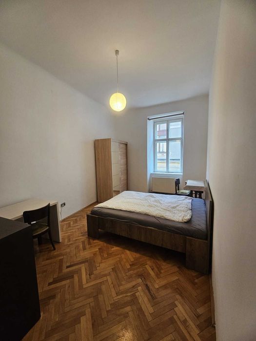 Inchiriez apartament 3 camere ultracentral