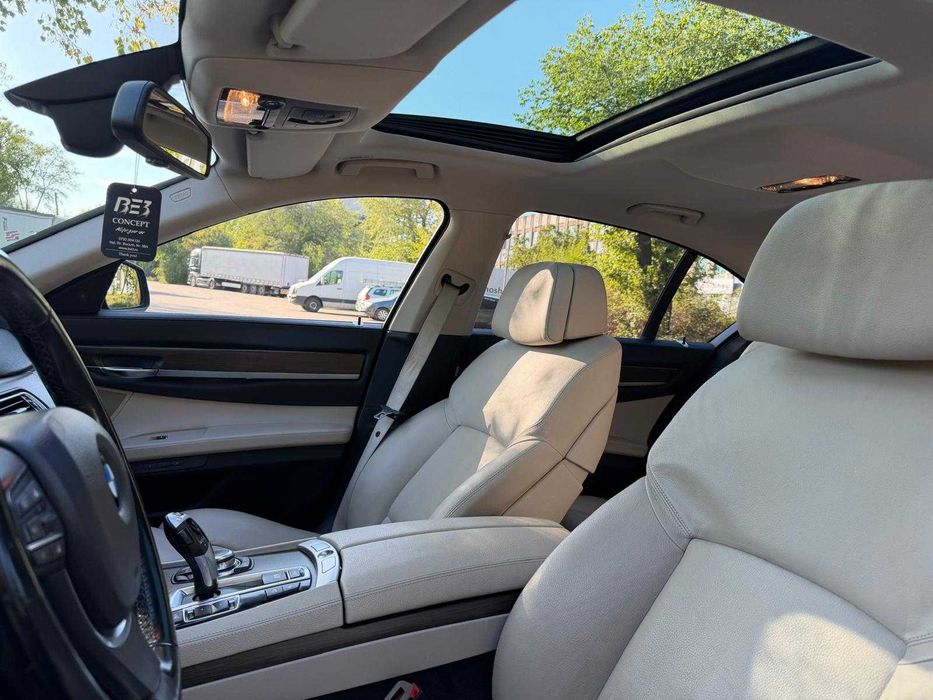 BMW 740d xDrive – 2012 – Stare impecabila
