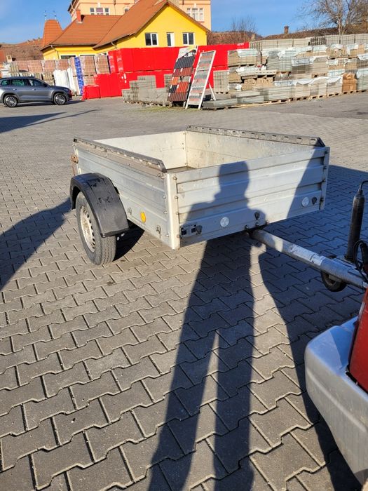 Vand remorcuta din poze