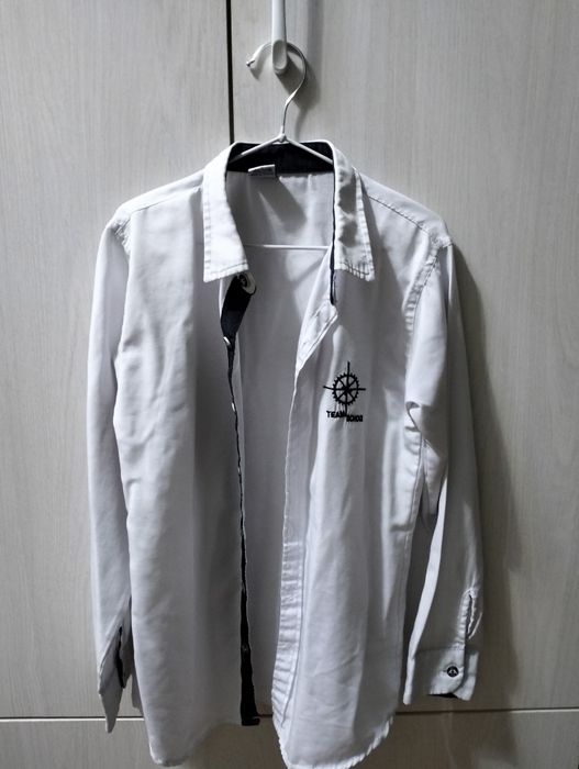 Ақ рубашка сатылады. 1500 тг