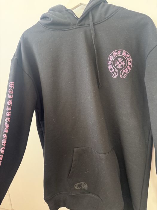 Оригиналено hoodie chrome hearts