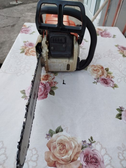 Vând drujba Stihl ms 180