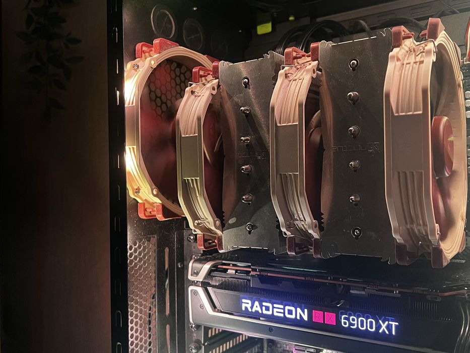 Охладител NH-D15 с 4 NF-A15 вентилатора