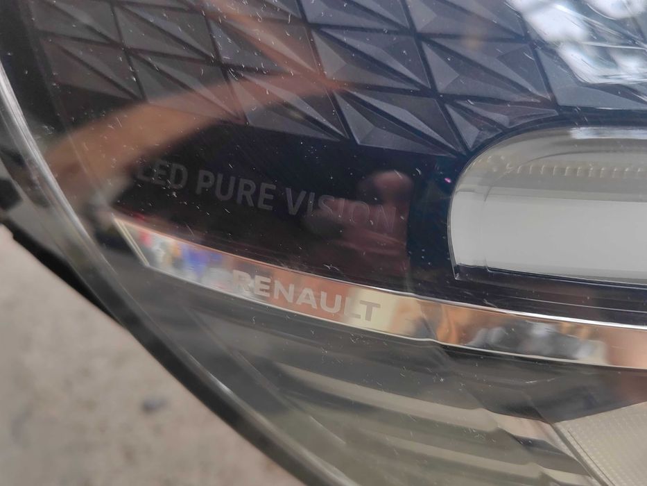 Фар Renault Clio 5 LED 19-23г. Десен / Фар Рено Клио 5 Оригинален