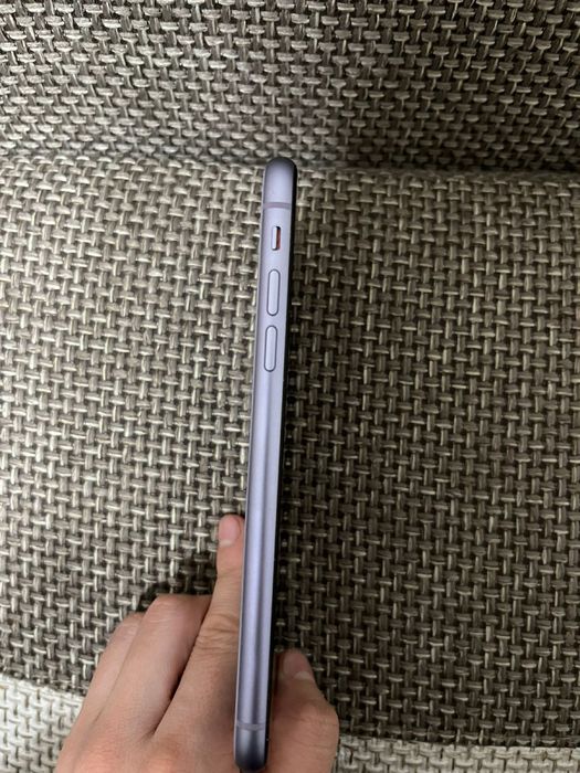 Продам Iphone 11