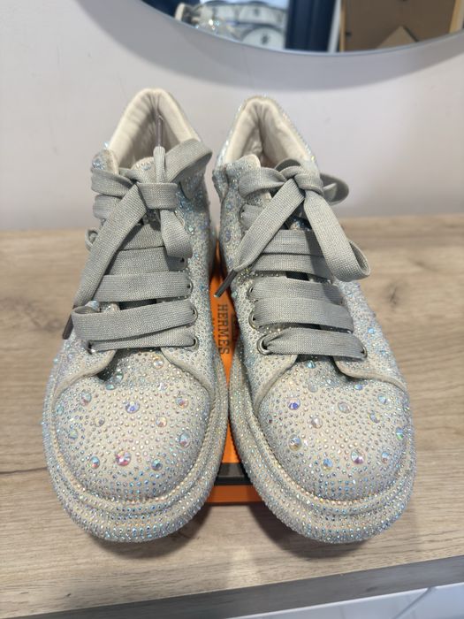 Уникален блясък ! Кецове за всеки повод