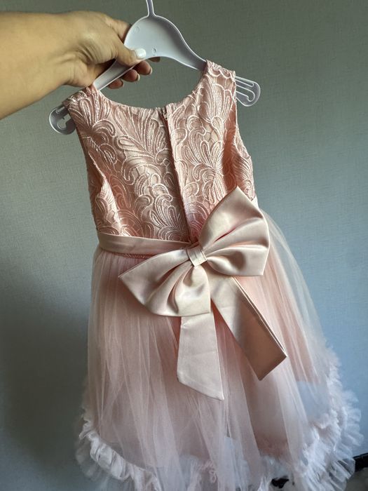 Продам платье для девочки