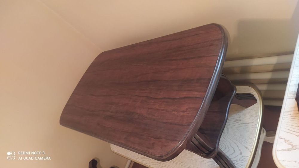 Журнальный столик для дома из МДФ.