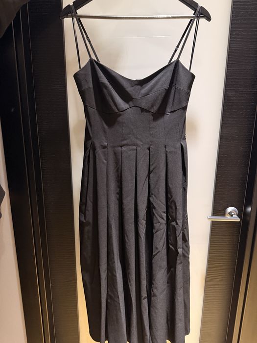 Платье Guess черное новое