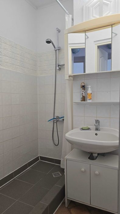 Garsonieră de închiriat, 28mp, Etaj 1, Hunedoara