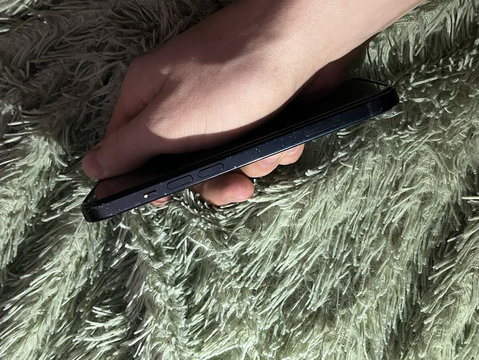 Продам Айфон 15