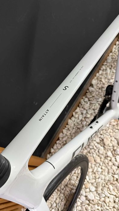 Cube Attain 2026 SLX C62 Shimano Di2 2x12 bicicleta endurance carbon