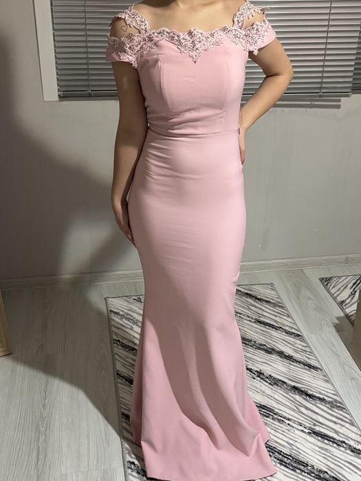 Официална рокля