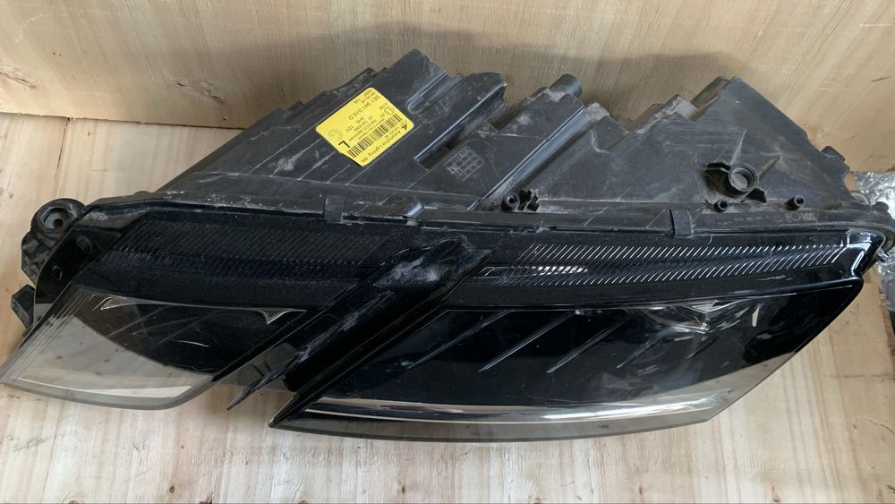 Фар за Skoda Octavia 3