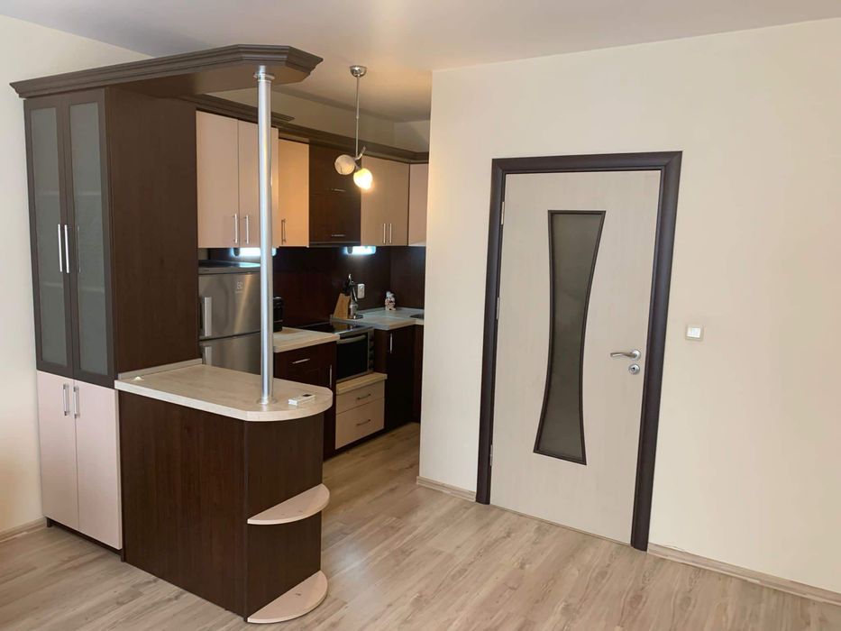 Дава се под наем Двустаен апартамент в Варна, ХЕИ - 75 кв.м за 548.25 € - Снимка #2